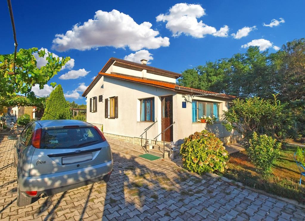 House Silvana 1461 プーラ エクステリア 写真